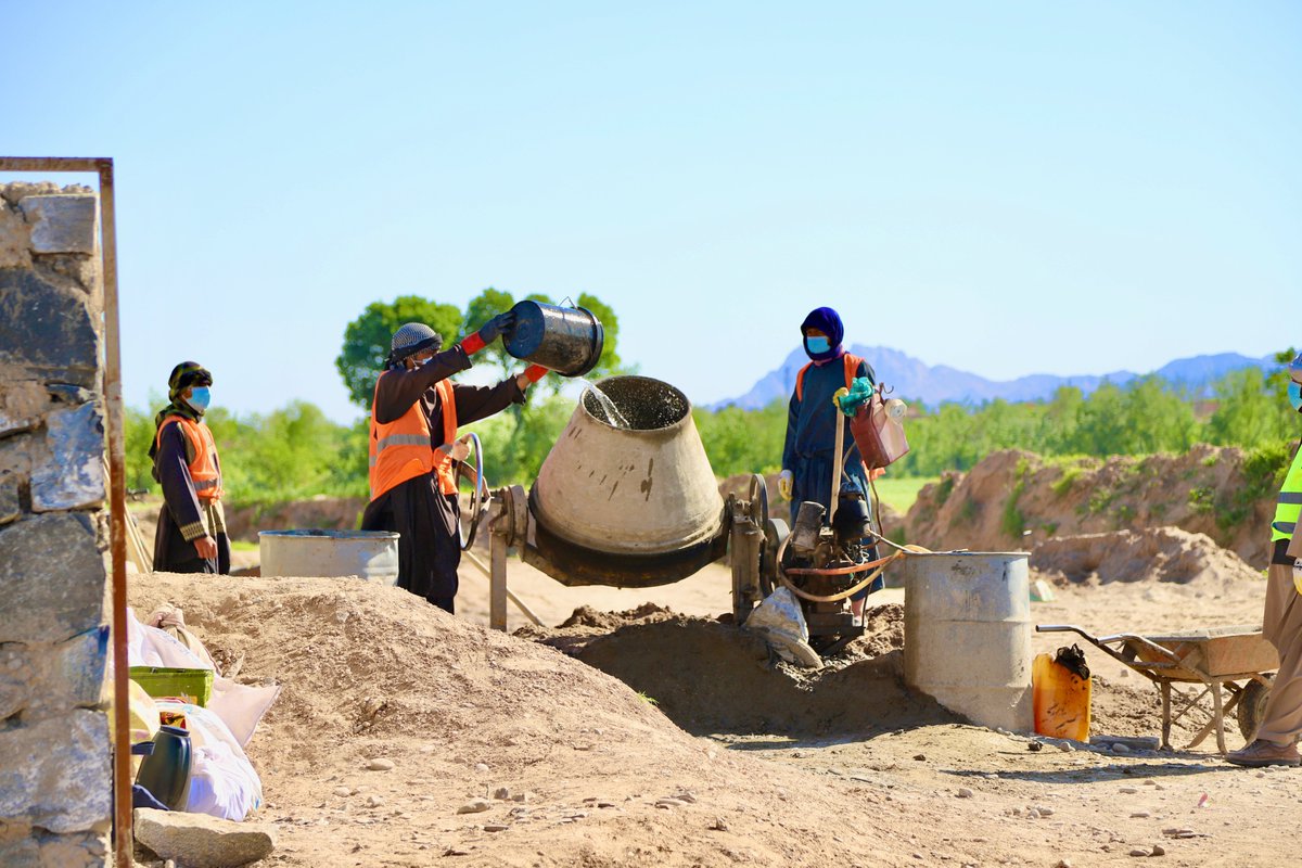 UNDPaf's tweet photo. From Apr 2023 to Dec 2024, @UNDPaf’s #CashForWork under #ABADEI II supported 33K+ workers across #Afghanistan, delivering 766K+ labour days that boosted local incomes, improved infrastructure & strengthened #resilience. Driving economic recovery through community-led action. https://t.co/rkmxYh11YP