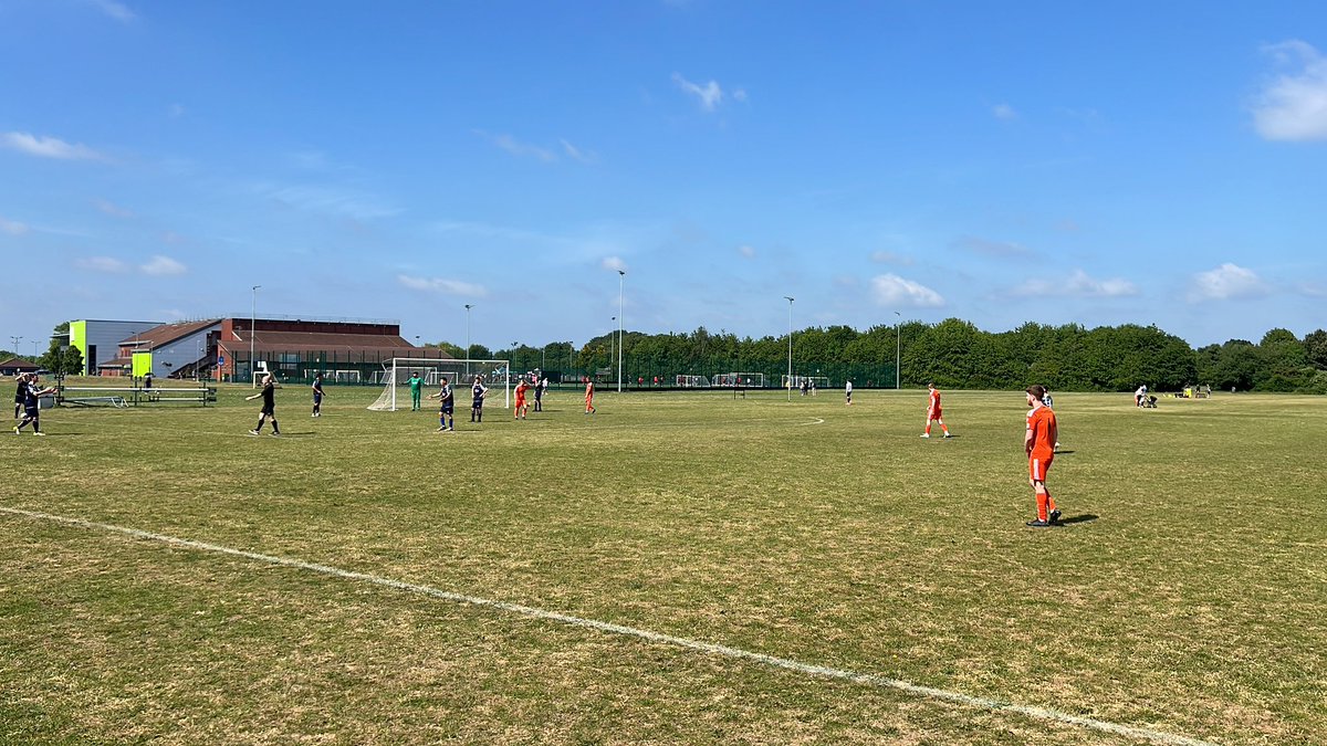 DCUnitedWorcs's tweet image. DC’s final home game of the season. 

Archdales lead 2-0. 

DC have already had a goal ruled out for offside. Even though the linesman didn’t actually flag. 🙄

🔵⚪️ 0-2 🟠 | #DoItForDomo