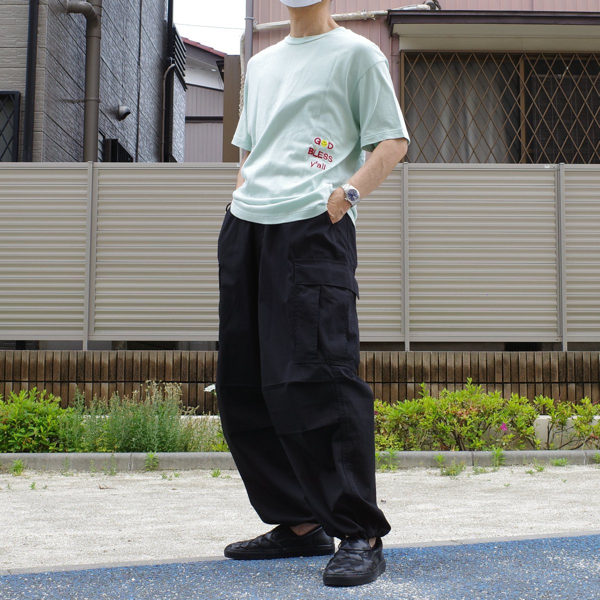 shunya9523481's tweet photo. 22SSのTTTMSW(ティーモダンストリートウエア)のTシャツとGUのスーパーワイドカーゴの組み合わせ。
夏本番感のあるかなり抜いた感じだけど、見れるぐらいにはしたと思う。
#GR3 #TTT_MSW #GU #CONVERSE #HAMILTON https://t.co/1O4IAa49Gk