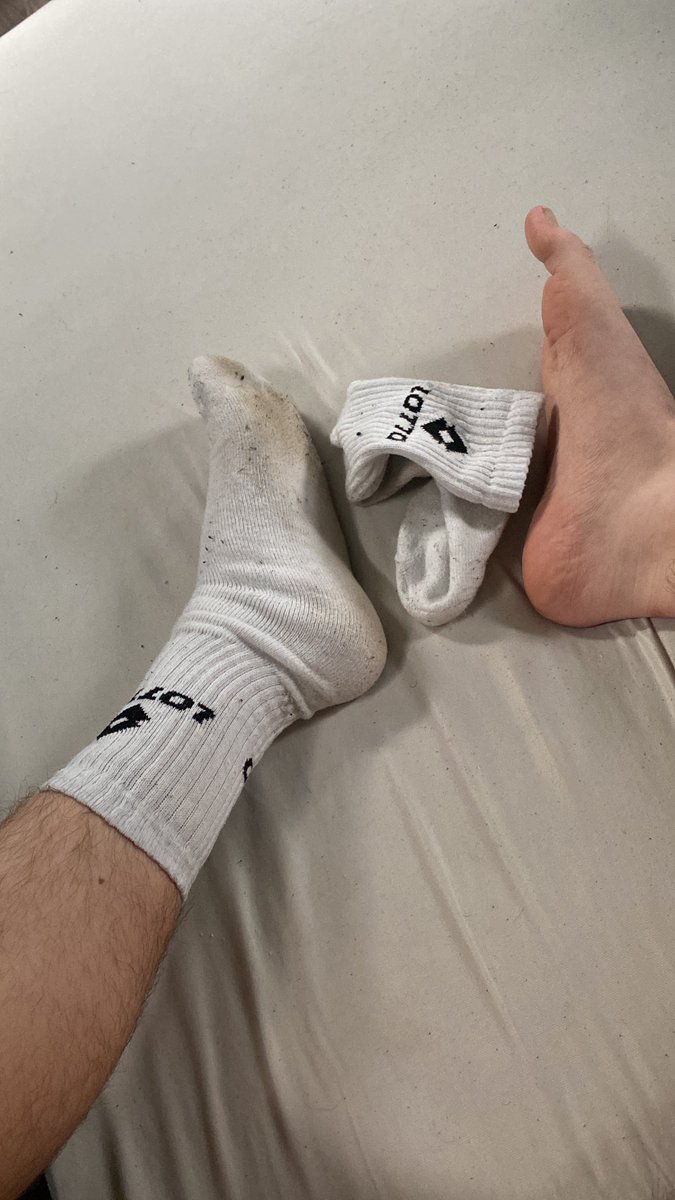 CashmasterNL_'s tweet photo. Wishing you where here sniffing

#feet #gay #findom #findomnl #dutchgay @DutchGuysOnly @dutch_video @BelgianCocks https://t.co/x0zAnMlKfe