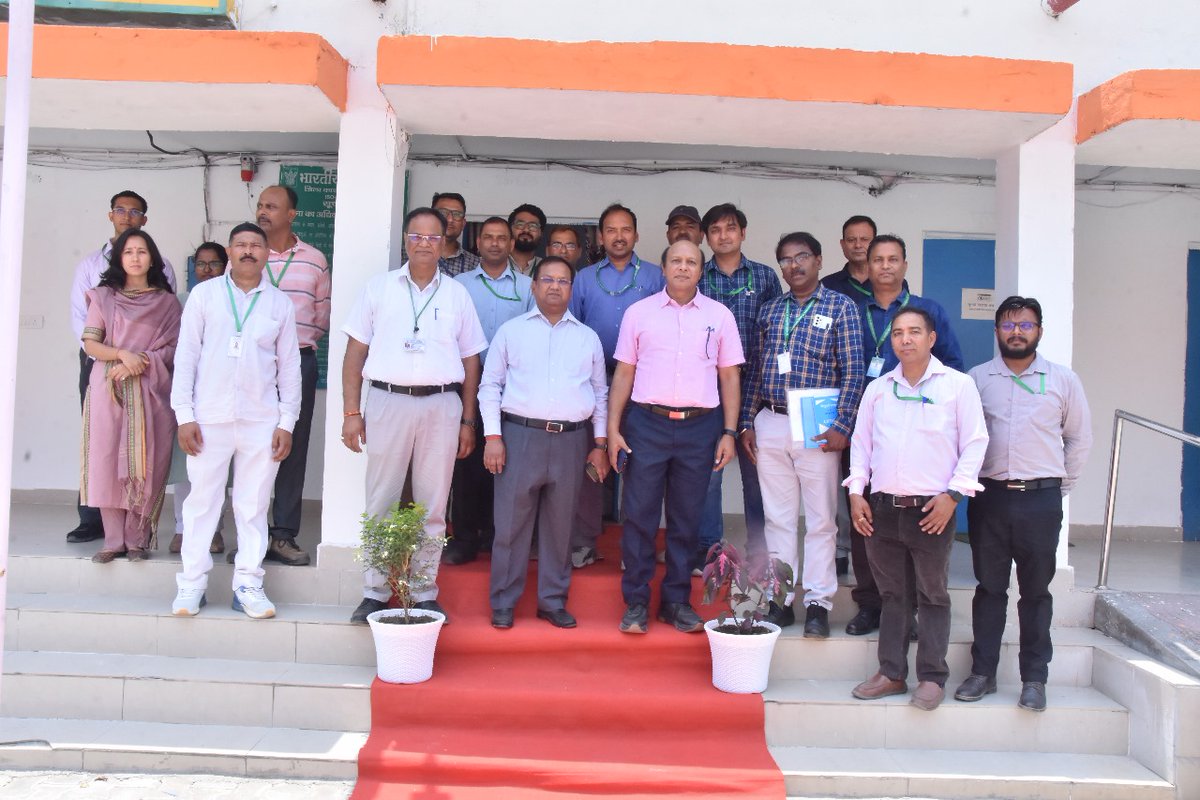 श्री सचीन्द्र कुमार पटनायक,आई.आर.एस.एस,कार्यकारी निदेशक  (उत्तर),भा.खा.नि,द्वारा दिनांक 17.05.2025 को एफ.एस.डी बाज़पुर  का निरीक्षण किया गया। इस दौरान महाप्रबंधक(क्षेत्र) श्री जग प्रसाद, उपमहाप्रबंधक(क्षेत्र) सहित अन्य अधिकारी व कर्मचारी उपस्थित रहे।  #FCI,<a href="/FCI_India/">Food Corporation of India</a>,<a href="/fooddeptgoi/">Department of Food & Public Distribution</a>