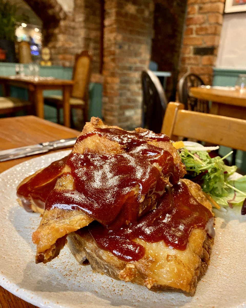 📸 Sticky BBQ Ribs 

Who would you share these with? 

Book now through the link below 
ow.ly/SXri50VUAz2

We’re open from 12.30pm today. 

#railwaytavern #fahan #derry #donegal #steakhouse #visitdonegal #wildatlanticway #ribs #goodeats #sharingfood