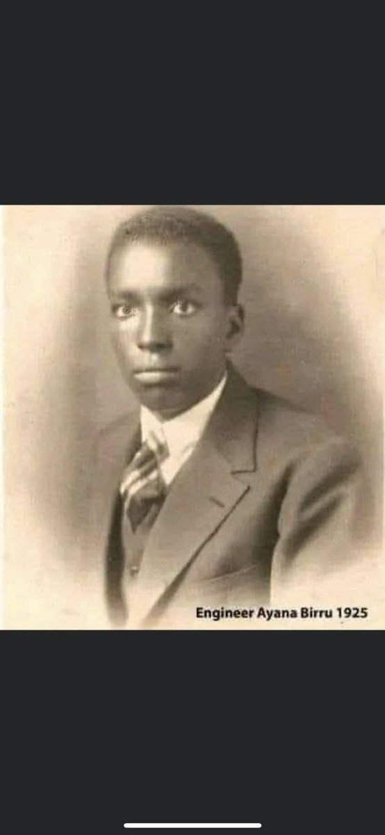 እናመሰግናለን!
የአማርኛ ቋንቋ መተየቢያ መኪና የተፈለሰፈው በ1925 ዓ.ም በኢንጂነር አያና ብሩ ሲሆን ይህም ለአማርኛ ቋንቋ እድገት ትልቅ አስተዋጽኦ አድርጓል። በተጨማሪም፥ ወለጌው አያና በ1920ዎቹ ፋሺስት ጣሊያንን የተዋጋ ብርቅዬ #ኢትዮጵያ|ዊ ነው