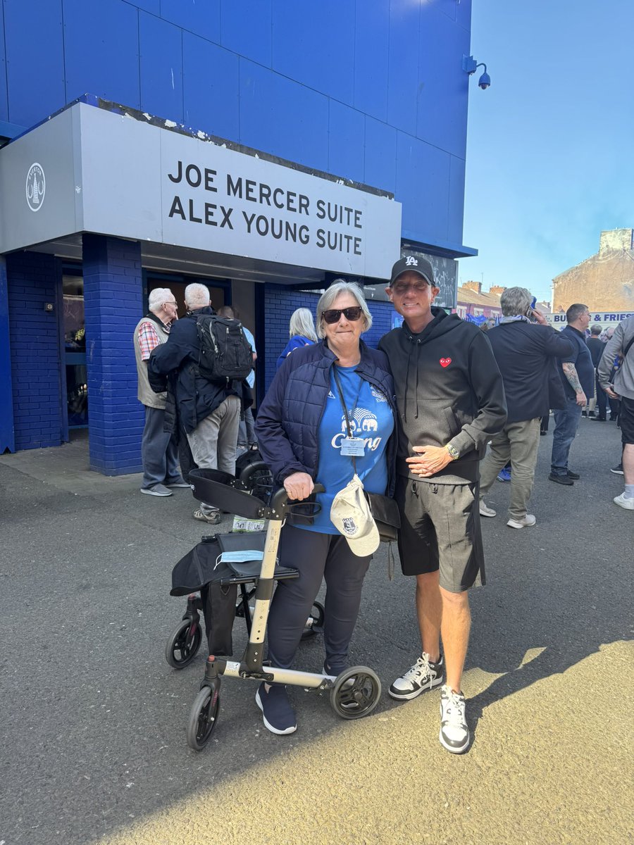 andycr1878's tweet photo. Last ever game at Goodison today, so many memories and one final one as a bird has kindly left me a good luck charm for the final game on my seat! ๐๐๐ @Everton #GoodisonPark #evertonmatchday #efcmatchday https://t.co/sNNgfQFD4u