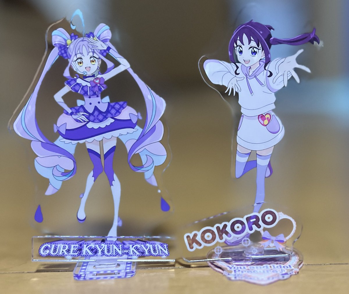 こころちゃんのアクスタとキュアキュンキュンのアクスタとアクリル