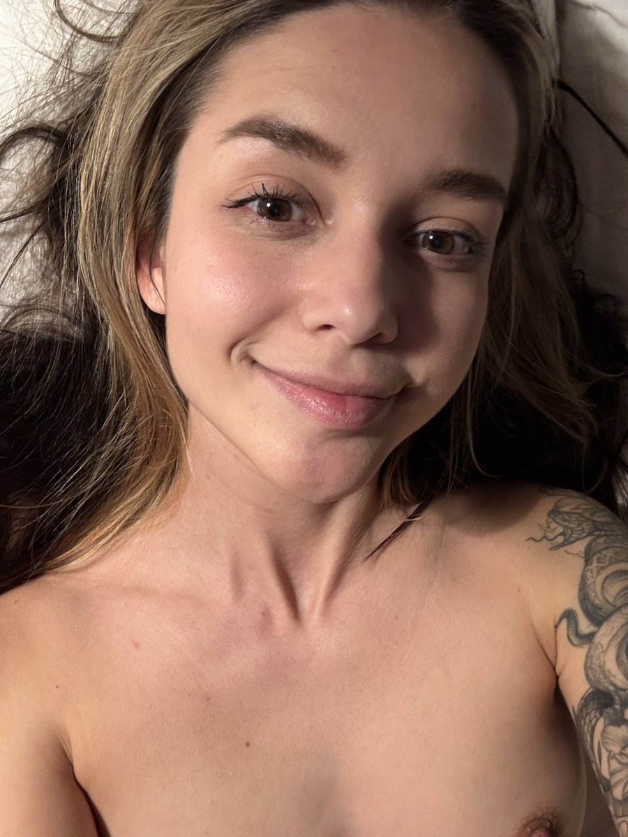Send “❤️” in comments and than check DMs