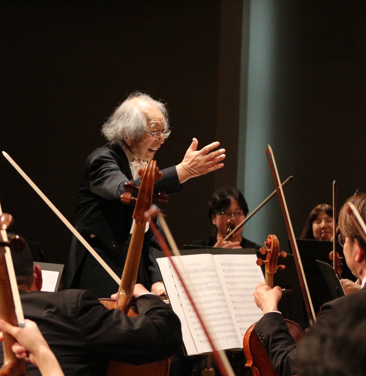 【ユアタウンコンサート村山公演】🎶
終演いたしました！
常任指揮者 阪哲朗と創立名誉指揮者 村川千秋！
2人が登場する村山公演は本当に特別です✨
阪哲朗のオペラの世界に魅せられ、村川千秋のシベリウスに心を揺さぶられ、共演の吹奏楽部、合唱の皆さんの素晴らしさに感動したひと時となりました😊