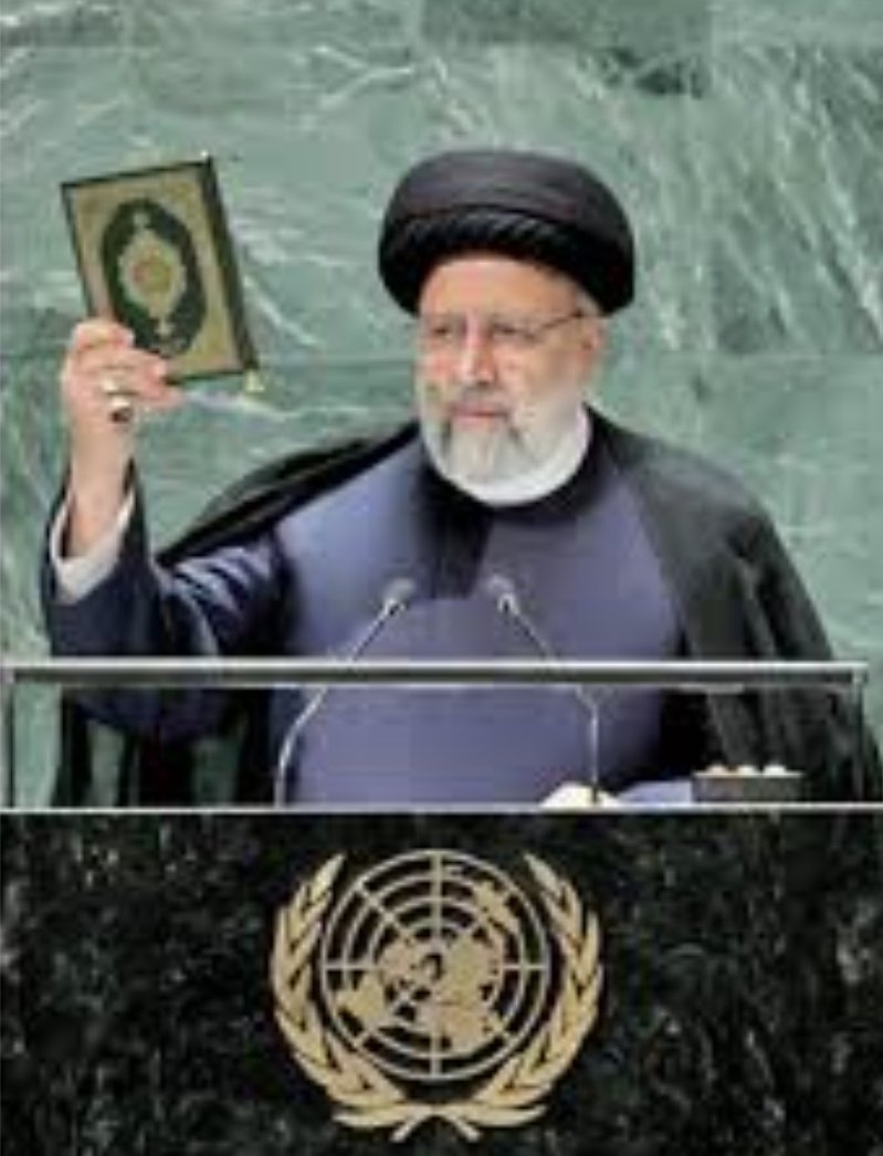 Sadegh_e78's tweet photo. راهش راه قرآن بود.
#خادم_حرم_ایران
#پرواز_خدمت https://t.co/1P40ifGeH0