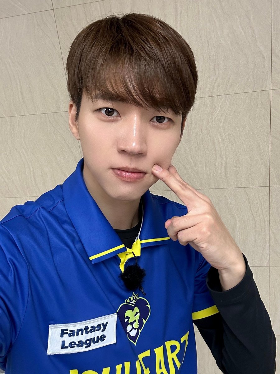 NWH_officialtwt's tweet photo. [📺]

잠시 후, 우현이 출연하는
JTBC <뭉쳐야 찬다4>가 방송됩니다ʕ ᐢ ᵕ ᐢ ʔ

인스피릿의 산소 🫧
인스피릿 삶의 이유 ☀️
인스피릿의 자부심 💎

그게 바로 우현이야 ʕ・ ̫ ‹ʔ―♡

#남우현 #NAMWOOHYUN
#JTBC #뭉쳐야찬다4 https://t.co/fMFwAxz34E