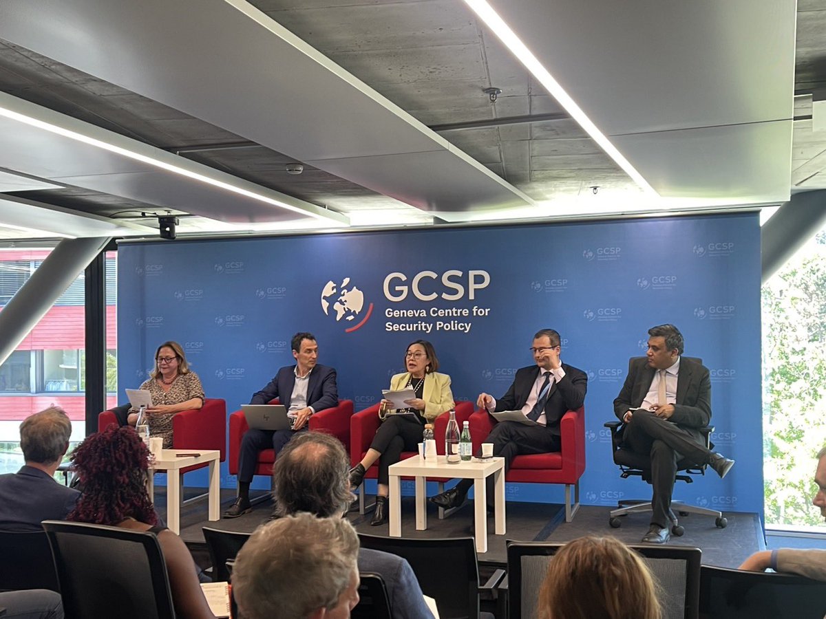 Delighted to have an exchange of views with distinguished panelists  on "double standards in international law"at the Geneva Graduate Institute last Friday.