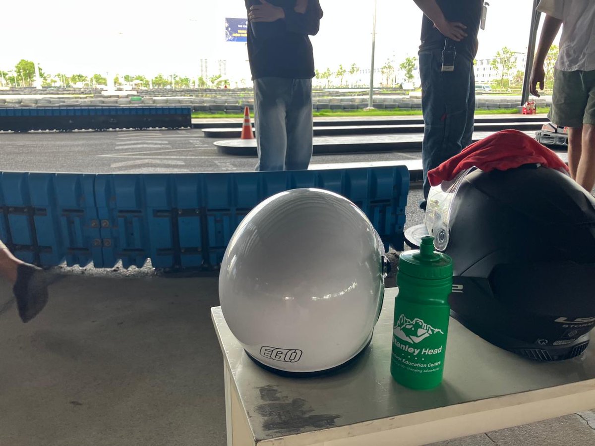 Mr_D_Baker's tweet photo. I’m having a fantastic time in Vietnam, but I wish I was going to @StanleyHeadOEC next week with the amazing Y6 class from @OLCAFenton 🧭 🚲 ⛺️ https://t.co/7na0YJ0Jok
