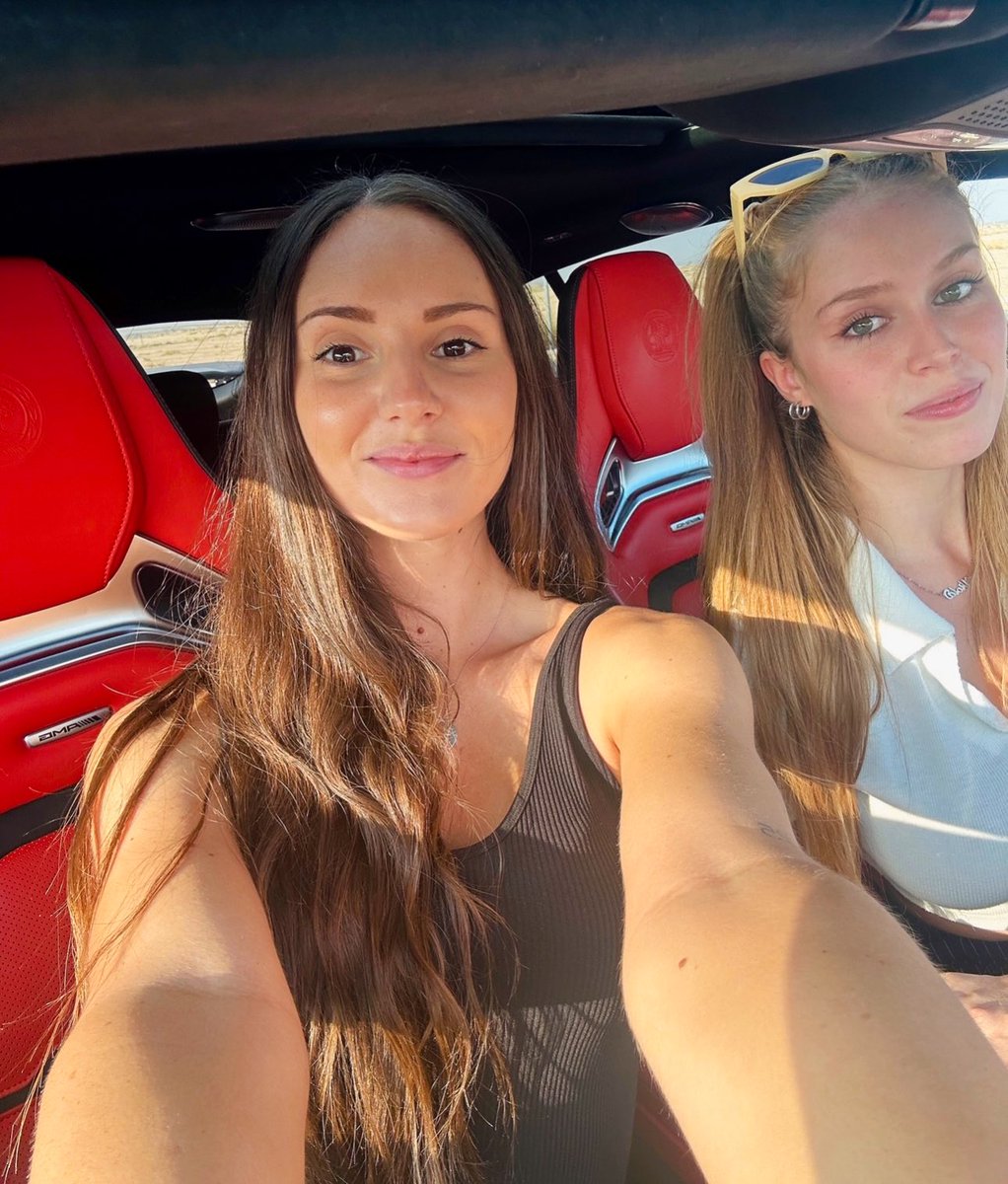 cryptopizzagirl's tweet photo. GM Happy Sunday ❤️‍🔥☀️ https://t.co/MDZuIyzBpl