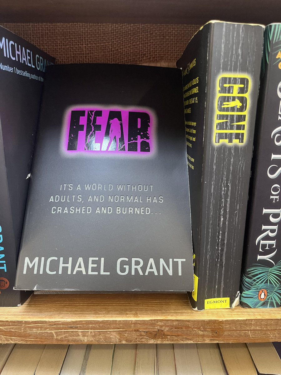 CharlieLund3's tweet photo. Even when in a bookstore in the UK, this is always the first thing I look for. ❤️ 

#gone @MichaelGrantBks https://t.co/lzGDA3zzpn