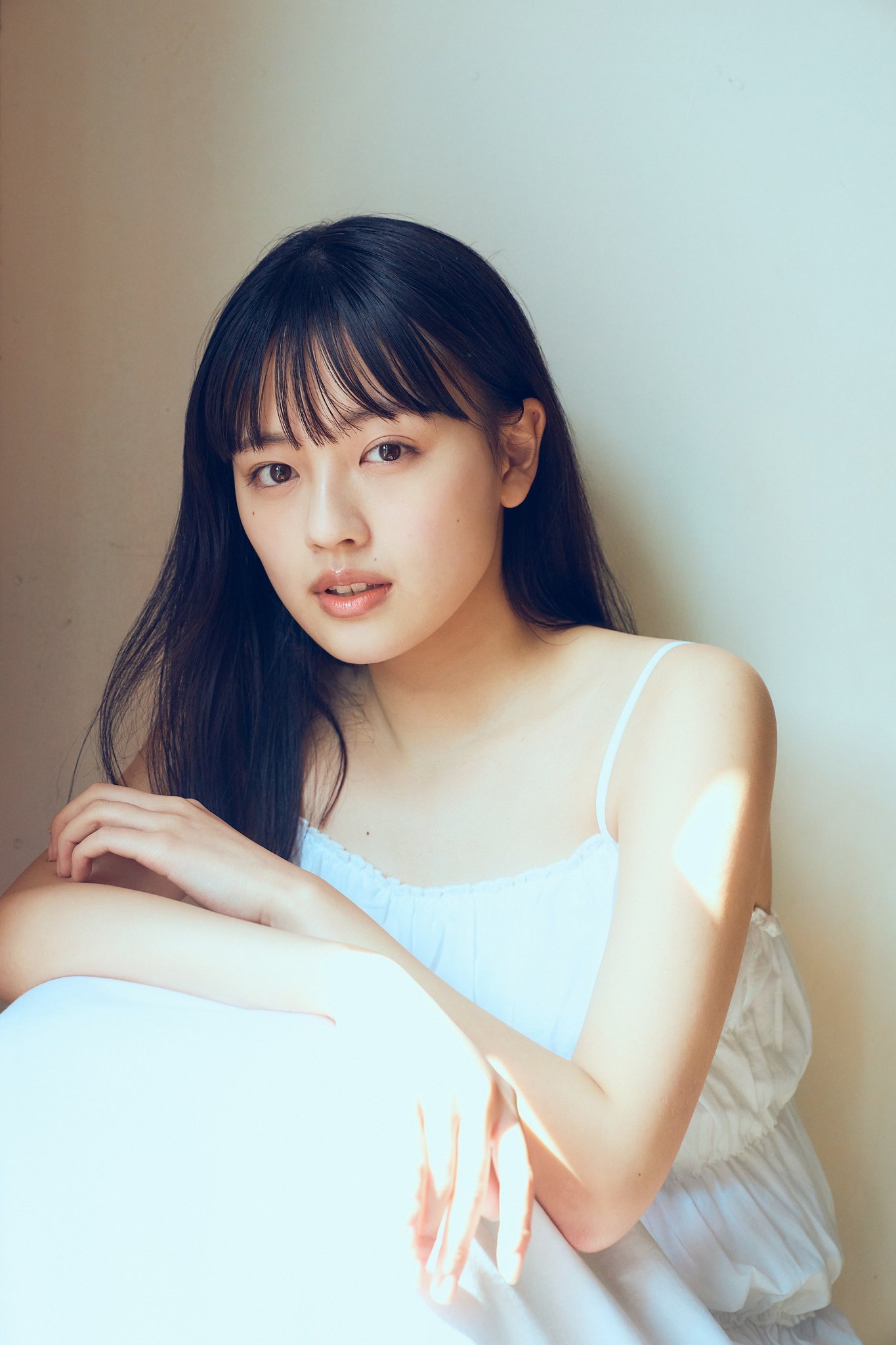 美月　上坂樹里　サイン色紙 GrOZ3_RW8AAYww7.jpg:large