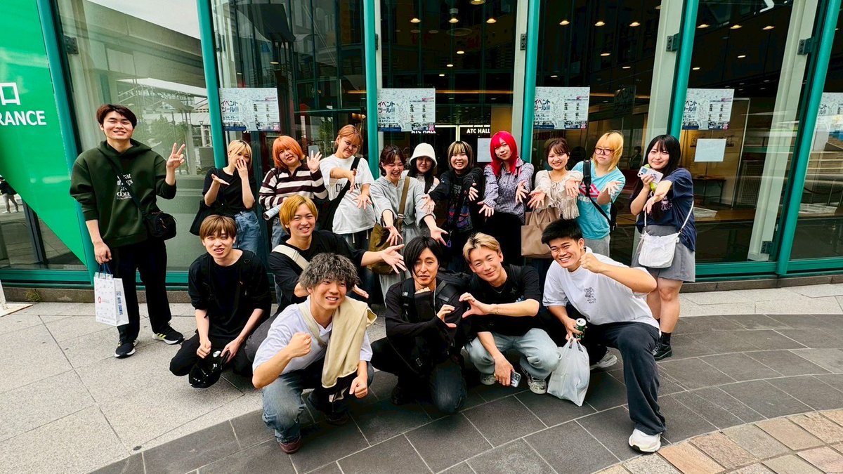 esp_o_staff's tweet photo. 1年生イベント制作コースのみんなで、
イベントで使用したい資材を直接見て触れる
〝イベントツール展〟
に行ってきました‼️💫⭐︎
 
 #ESP  #ESPエンタテインメント大阪
 #イベントスタッフ #イベントツール展
 #授業風景 https://t.co/yRe82LW7vg