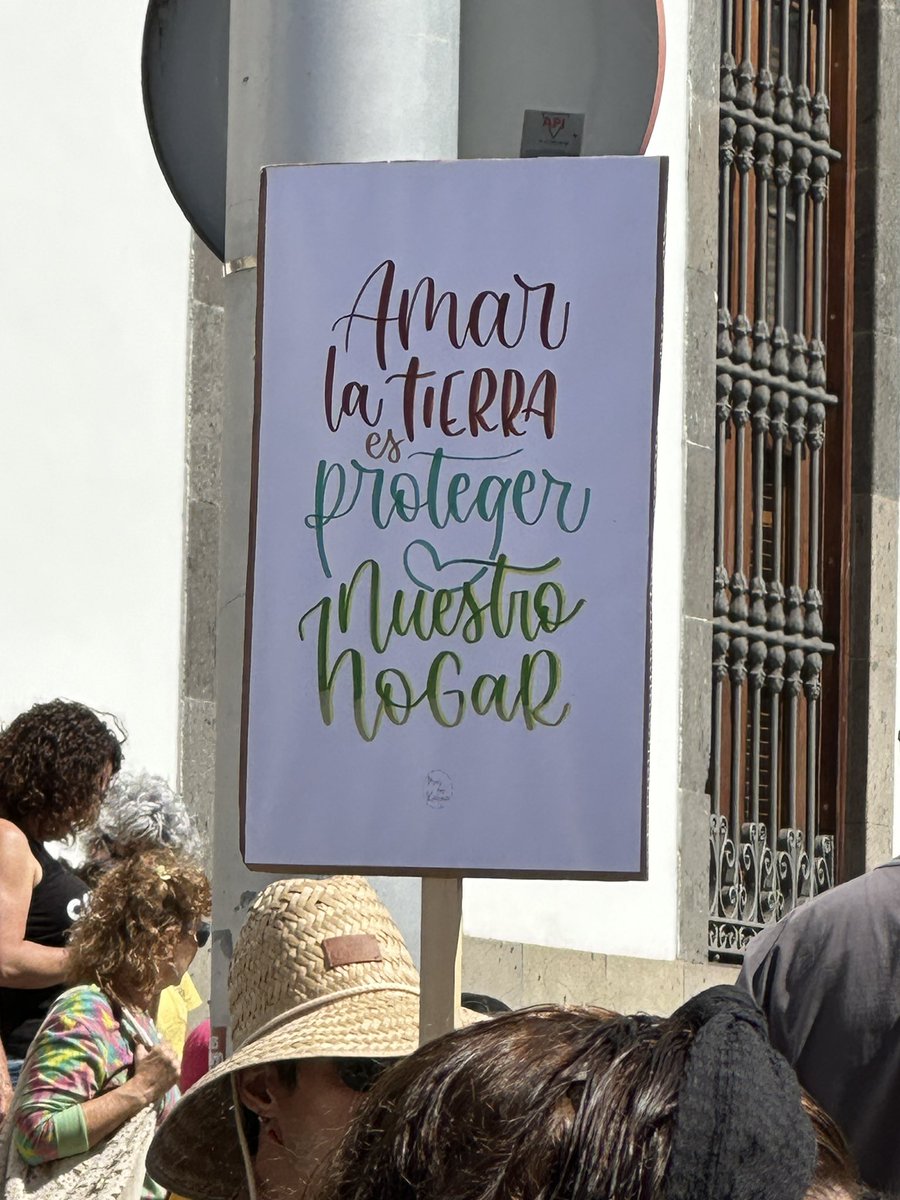 DavidCuestaTV's tweet photo. Mucho por lo que luchar. 

#CanariasTieneUnLímite https://t.co/3nCNDkxcOW