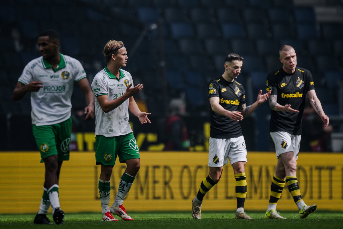 hammarbyfotboll's tweet photo. 46' Andra halvlek är igång.
https://t.co/l7zkC8MYqv
#AIKHIF | 0-0 | #Bajen https://t.co/Py7nTKKsM7