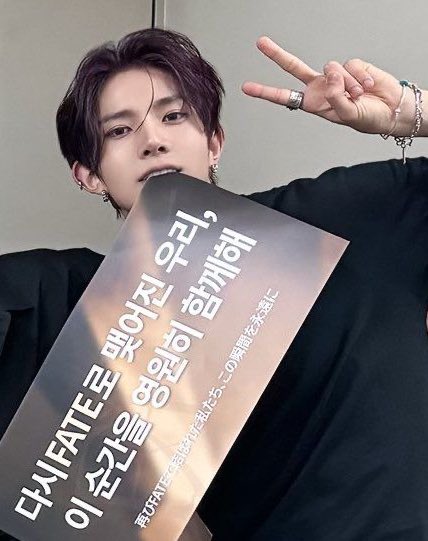 heesevns's tweet image. i miss purple #heeseung so much