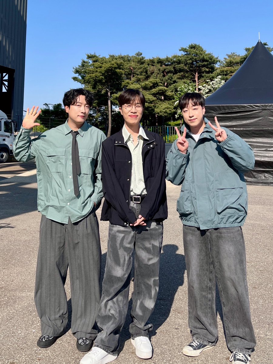 날씨도 여러분도 완벽했던 하루 ͙ᐟ
여러분 덕분에 잊지 못할 추억 쌓고 갑니다💚

-𝙎𝙀𝙏 𝙇𝙄𝙎𝙏-

𝟬𝟭. 목소리
𝟬𝟮. 리코타 치즈 샐러드
𝟬𝟯. 살빼지 마요
𝟬𝟰. 이제 나와라 고백
𝟬𝟱. 너의 등장
𝟬𝟲. 미쳤나봐(𝗣𝗶𝗮𝗻𝗼 𝗩𝗲𝗿.)
𝟬𝟳. 괜찮아(𝗙𝗶𝗻𝗲)
𝟬𝟴. 가을목이
𝟬𝟵. 너를