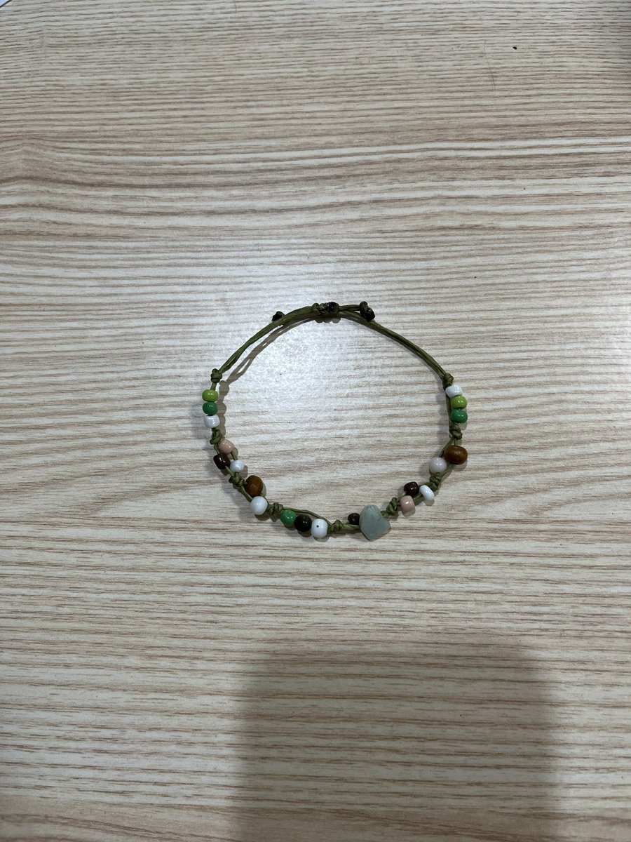 มือใหม่หัดทำค่ะ💖
เส้นละ 35 ฿
เดินทาง30฿
ใครสนใจอยากให้ทำสีโทนไหนเดมมาสั่งได้นะคะ
#กําไลข้อมือ #เชือกเทียน #งานแฮนเมด #handmade #กำไลเชือกเทียน