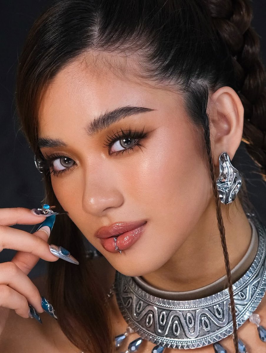 iahsgf's tweet photo. SHE'S INDEED APHRODITE https://t.co/NQkz7tysPo