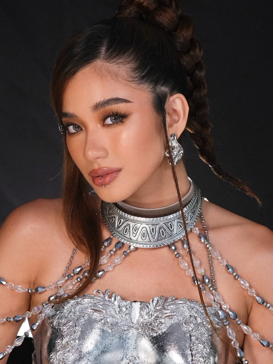 iahsgf's tweet photo. SHE'S INDEED APHRODITE https://t.co/NQkz7tysPo