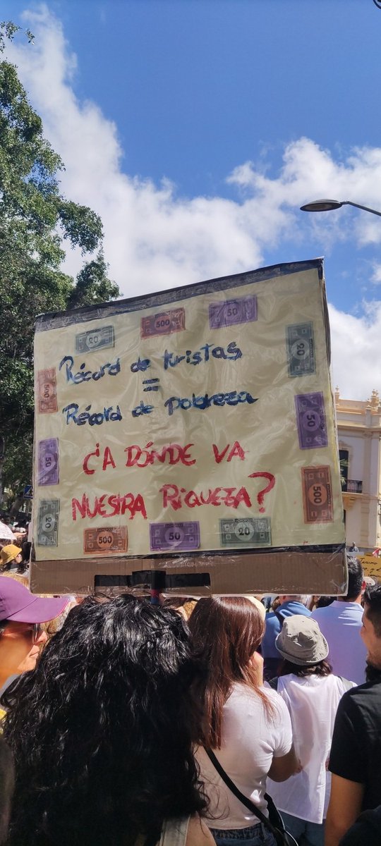 citizenchano's tweet photo. #CanariasTieneUnLímite 
#Canarias https://t.co/unFtPr0HGp