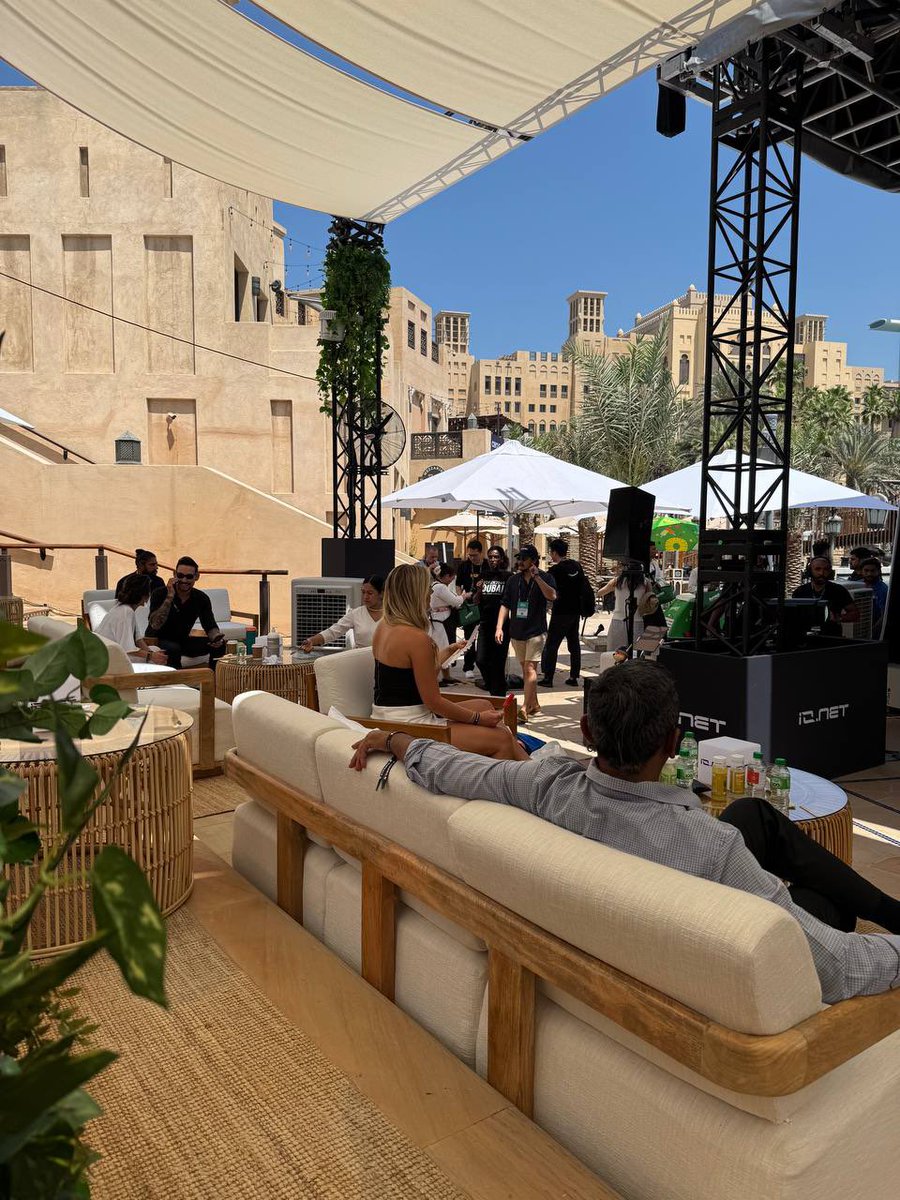 Lost in a sea of thoughts, I’m chasing the fragments of a feeling that words struggle to hold. Maybe some emotions are meant to float, untamed and undefined.