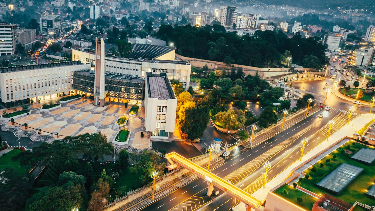 TeybaHassen's tweet image. The ever shining city of Addis Ababa is becoming Africa’s star & a beacon of hope, where diverse cultures, vibrant streets & rich traditions meet modern ambition. As a political & cultural hub, the city pulses with resilience, innovation & a spirit where history is in the making.