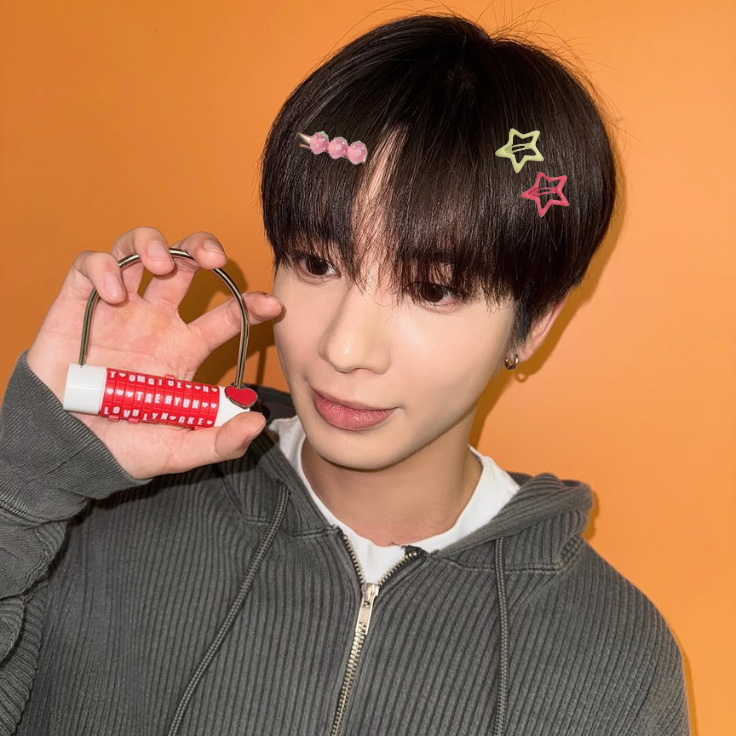 tyuninbows's tweet photo. ⋆˚࿔ ˙🍓 ̟ !! https://t.co/CPmg5A6s5U
