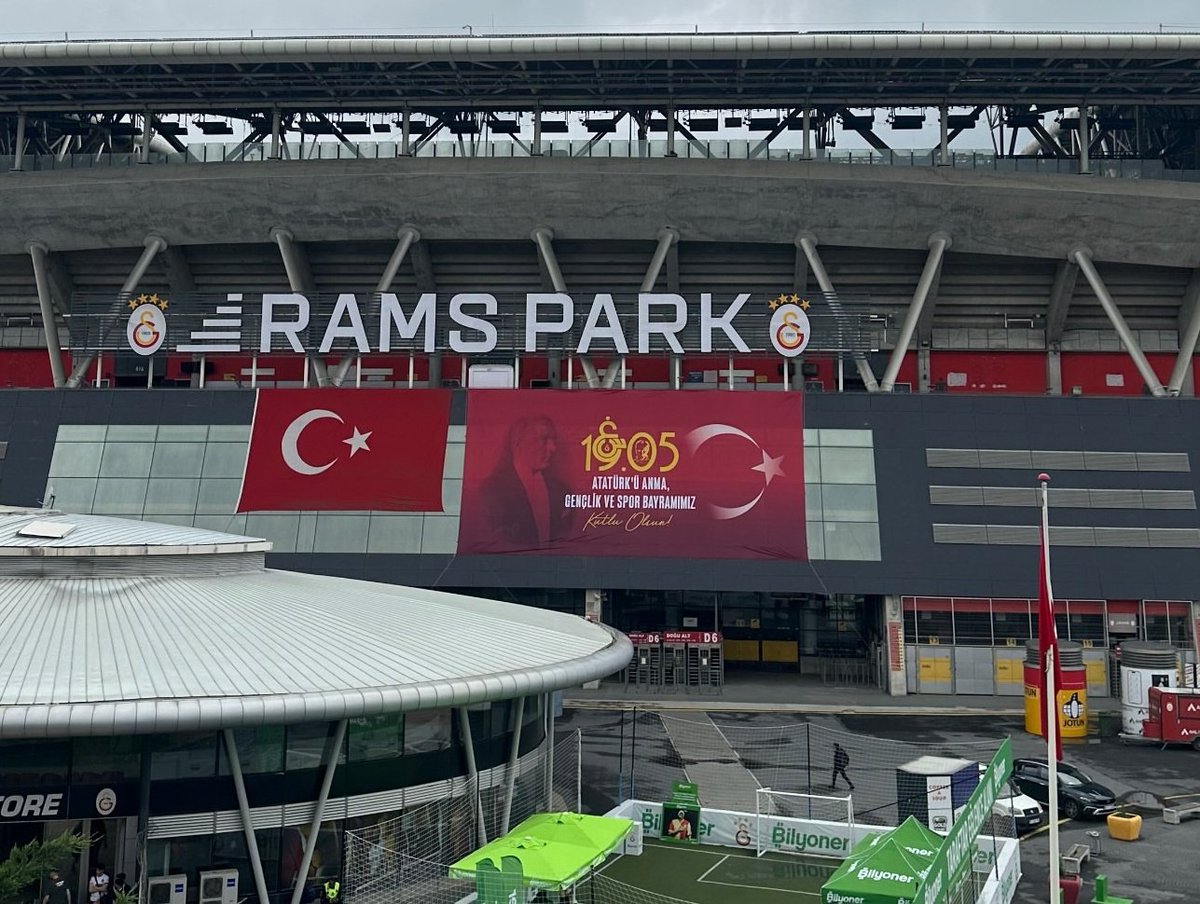 GalATAsaray💛❤️