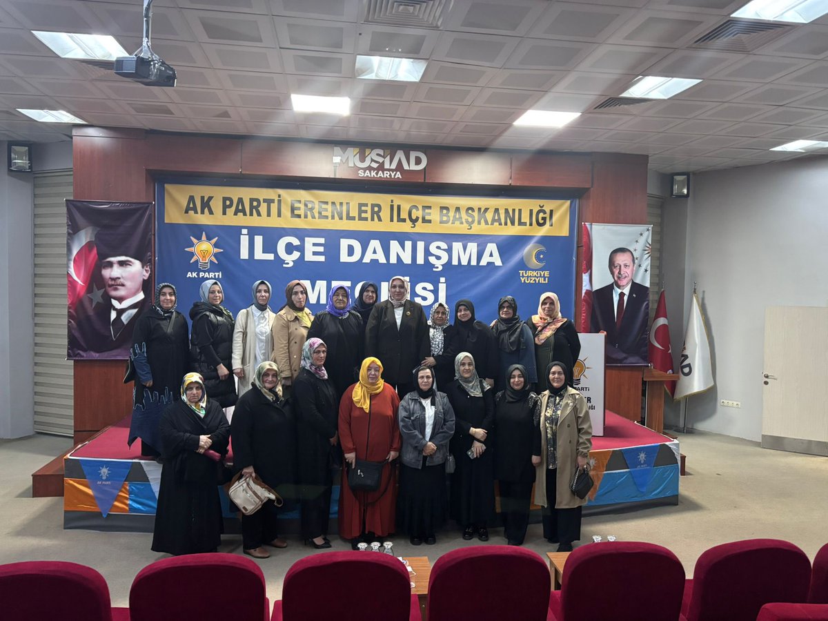 Erenlerkadn's tweet photo. Genişletilmiş 82. İlçe Danışma Meclisi Toplantımızı, İl başkanımız Yunus Tever,Milletvekillerimiz Lütfi Bayraktar ve Murat Kaya, Büyükşehir Belediye Başkan Vekilimiz Burak Erken,İlçe Başkanlarımız ve kıymetli dava arkadaşlarımızla coşku ve heyecan içinde gerçekleştirdik. https://t.co/Cshb3L0bBq