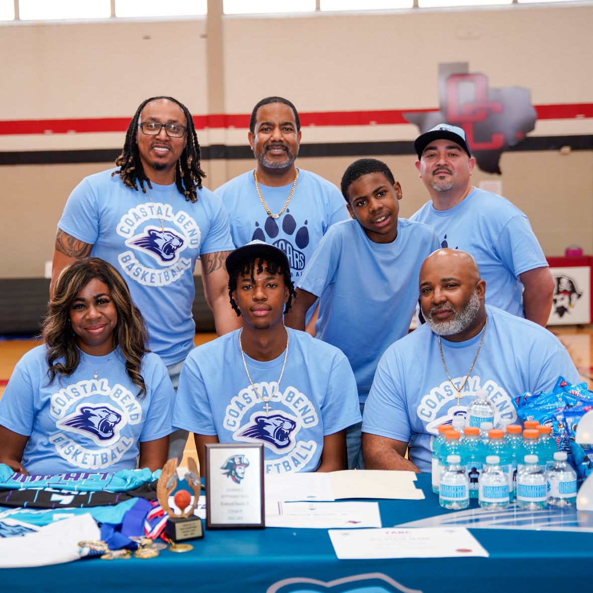 Kenya โMomagerโ Dozier (@kenyadozie32212) on Twitter photo ALL GLORY TO GOD ๐๐พ itโs official my son is a Coastal Bend Cougar ๐ฉต๐ค๐พ
Itโs a blessing to have the opportunity to play the sport you love on the next level <a href="/RoderickDoz1/">Roderick Dozier Jr.</a> You set the goal, and met the goal with the help of God ๐๐พ You can do ALL THINGS SON!!!
๐ธ <a href="/shotbyloa/">Jimmy Loa Jr</a> ALL GLORY TO GOD ๐๐พ itโs official my son is a Coastal Bend Cougar ๐ฉต๐ค๐พ
Itโs a blessing to have the opportunity to play the sport you love on the next level <a href="/RoderickDoz1/">Roderick Dozier Jr.</a> You set the goal, and met the goal with the help of God ๐๐พ You can do ALL THINGS SON!!!
๐ธ <a href="/shotbyloa/">Jimmy Loa Jr</a>