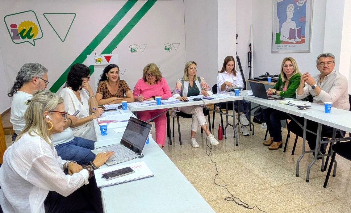 🔻 La asamblea de IU Málaga respalda con un 79% de los votos la candidatura de delegados alineada con Toni Valero y Toni Morillas

➡️ Han participado 118 delegados y delegadas, con mayoría de mujeres, que suman un 51% del total

➕INFO:  acortar.link/WL8AP2

#IUMálaga #Málaga
