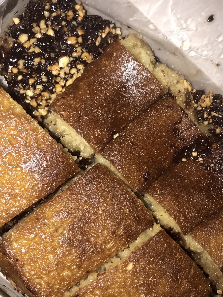 banyak yang pilih martabak jadi beli deh🫰🏻

Ada yang mauuu?