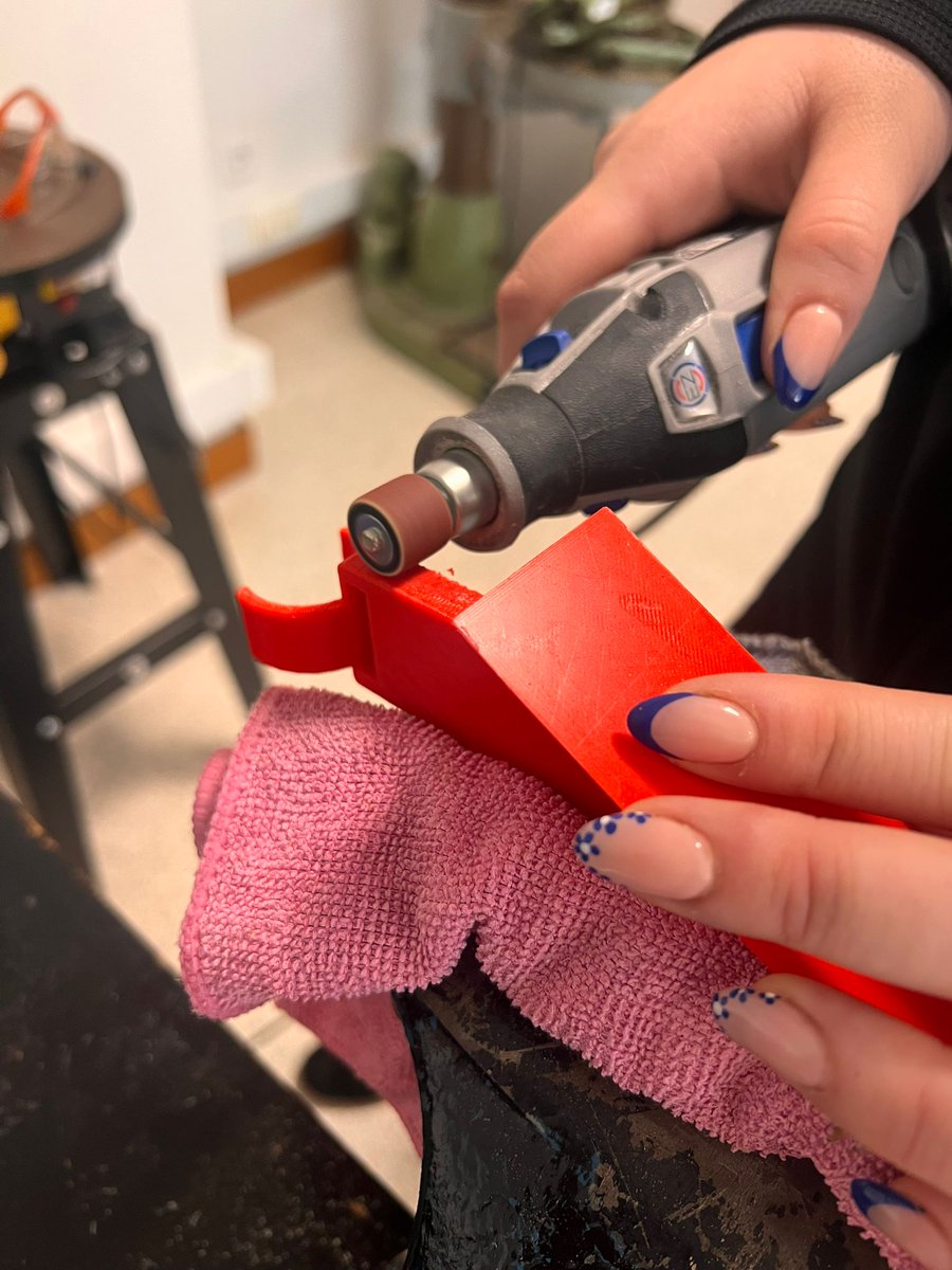 Área UR-MAKER tweet media