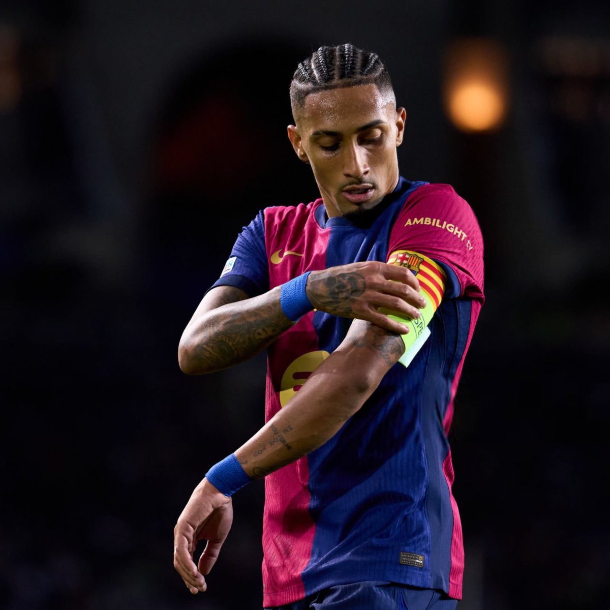 FabrizioRomano's tweet image. 🚨 Laporta confirms Barça plan to get new deal done for Raphinha: “Yes, he has been exceptional. His new contract is one of the pending issues that we hope to resolve in the coming days/weeks”.
“We don't want any player with 1 year left on contract”, told La Vanguardia.