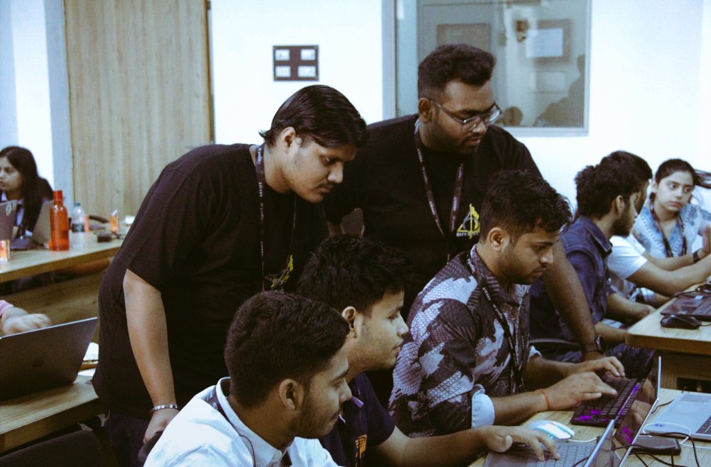 utkarsh12236's tweet photo. Bit late to post, but Hacknovate 6.0 was insane!π
1300+ registrations, 36HRs of code, chaos & caffeine.πβ
Grateful to every hacker, mentor & sponsor who made it epic!π¨βπ»
#Hacknovate6 #TechMagic #SwagGoals #Hackathon #BuiltDifferent #CTF #DevCommunity https://t.co/xPYxcg65S7