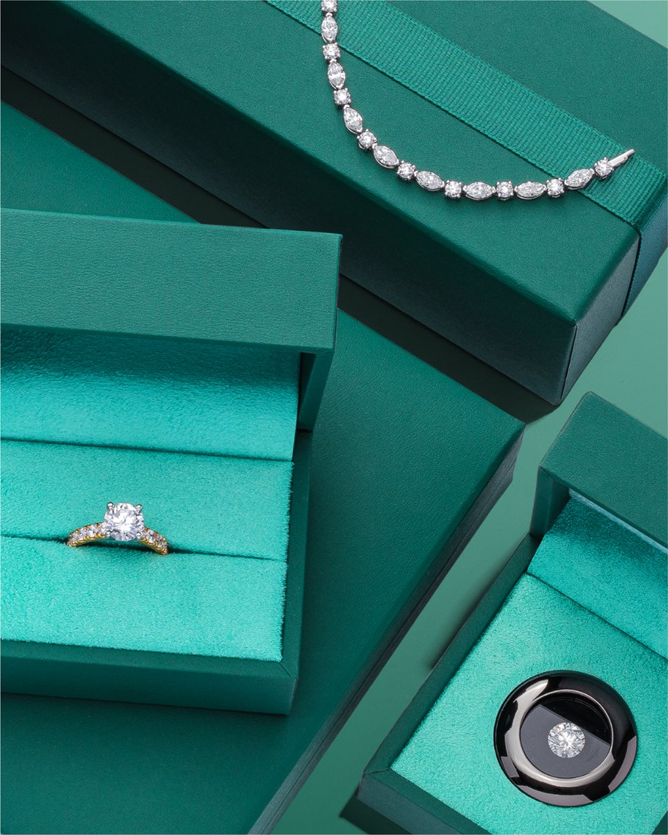 Big milestones deserve more than applause. They deserve unforgettable jewelry. 💍 

Shop Now: ms.spr.ly/6010SnIag
