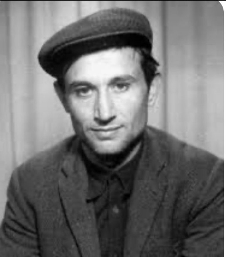 Bu ülkenin iki sıkıntısı var  biri dinciler diğeri faşistler, bu iki toplum olmazsa hiç bir sıkıntı yoktur ve dünyada huzur dolu bir yaşam olur. 

#İbrahımkaypakkaya
