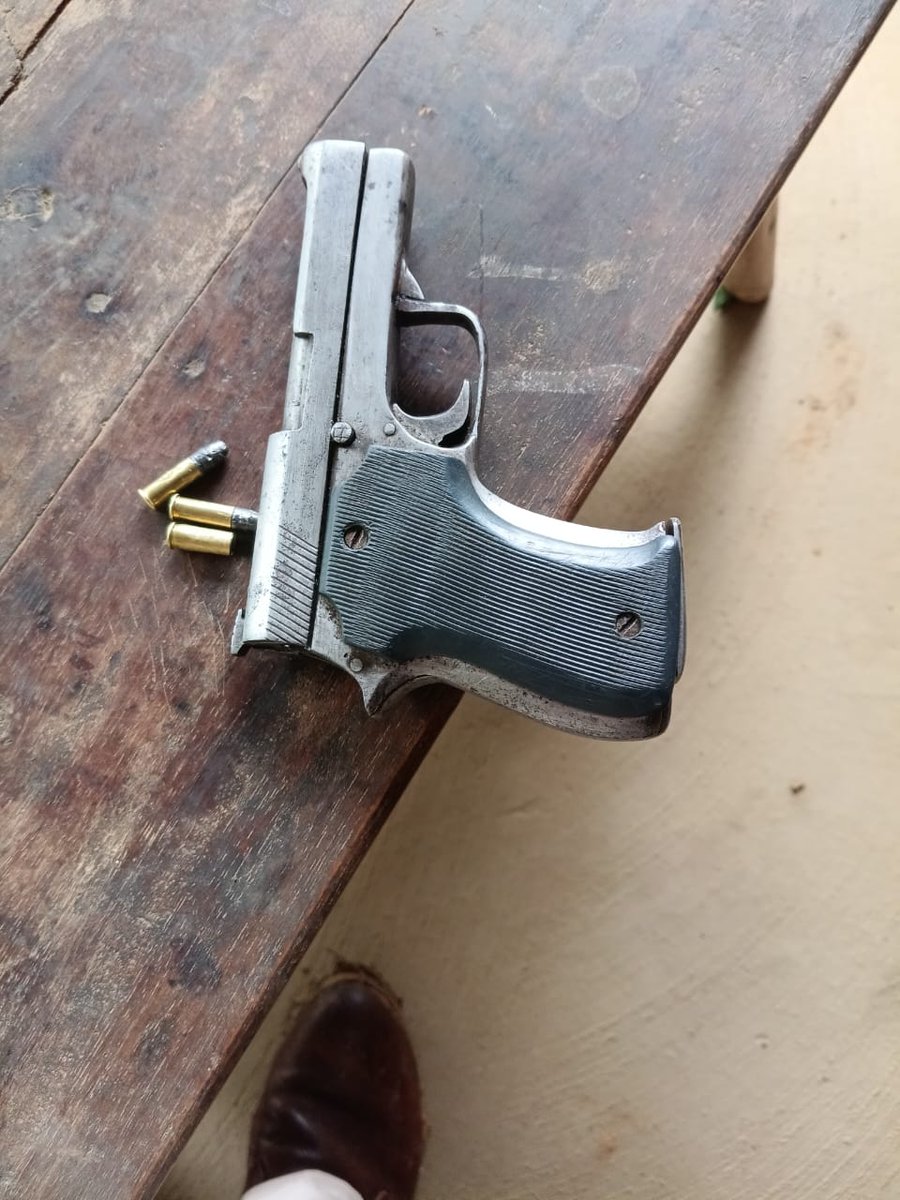 Golaghat Police (@golaghatpolice) on Twitter photo Acting on reliable input, Golaghat Police carried out a raid at 2 No. Tengani Gaon under Barpathar PS. One countrymade Pistol, 2 live rds and one empty case were seized. One person arrested. Legal action initiated
<a href="/assampolice/">Assam Police</a>
<a href="/DGPAssamPolice/">DGP Assam</a>
<a href="/HardiSpeaks/">Hardi Singh</a> Acting on reliable input, Golaghat Police carried out a raid at 2 No. Tengani Gaon under Barpathar PS. One countrymade Pistol, 2 live rds and one empty case were seized. One person arrested. Legal action initiated
<a href="/assampolice/">Assam Police</a>
<a href="/DGPAssamPolice/">DGP Assam</a>
<a href="/HardiSpeaks/">Hardi Singh</a>