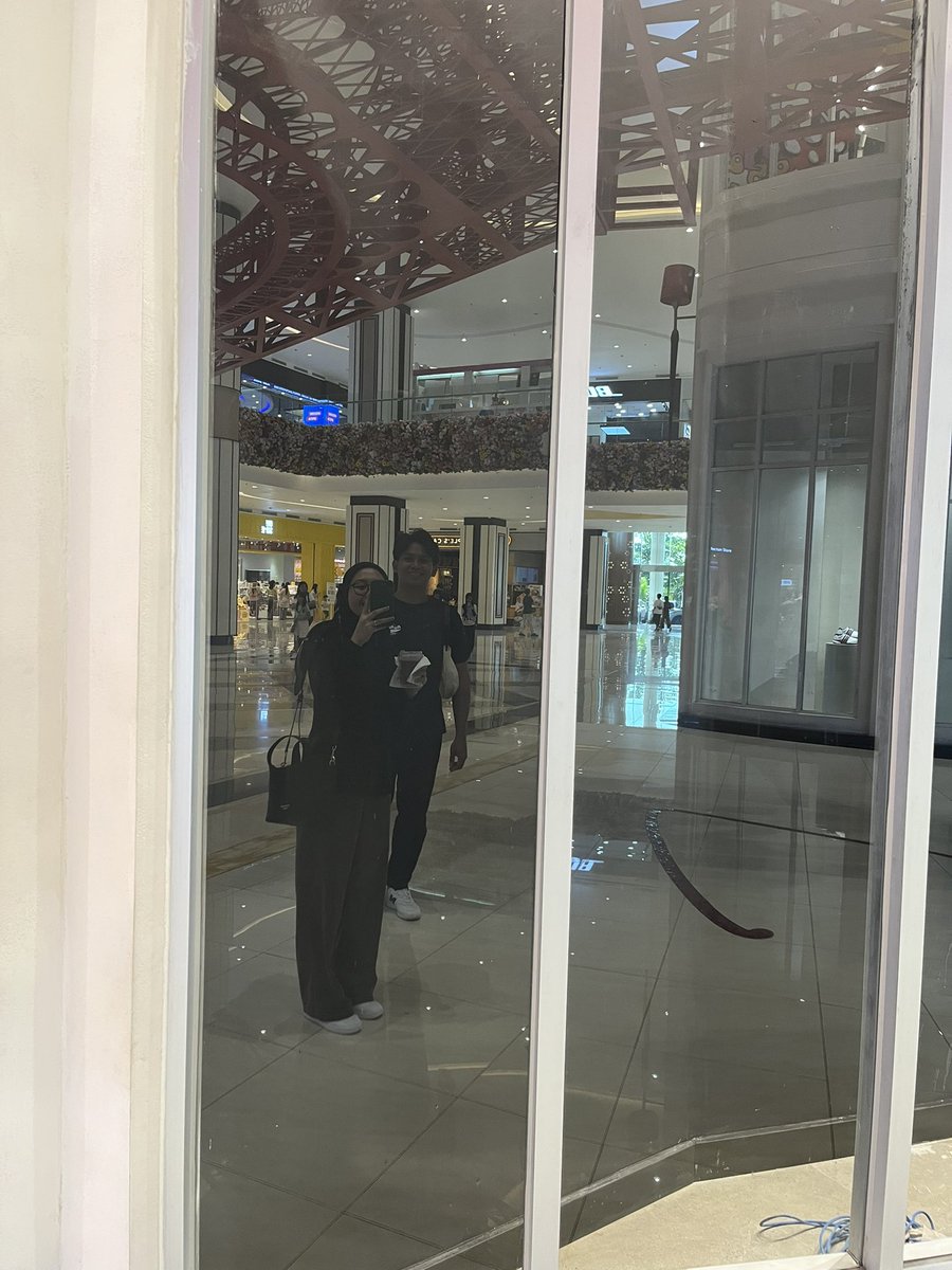 mau kemana lagi kita? 
<a href="/AlifRahmannn_/">Alif Rahman</a>