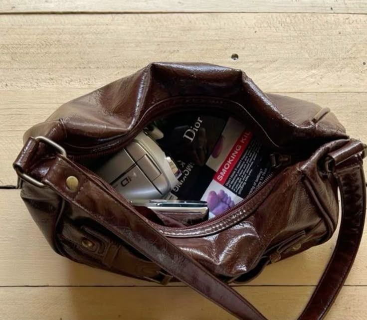 autumn girl tweet media