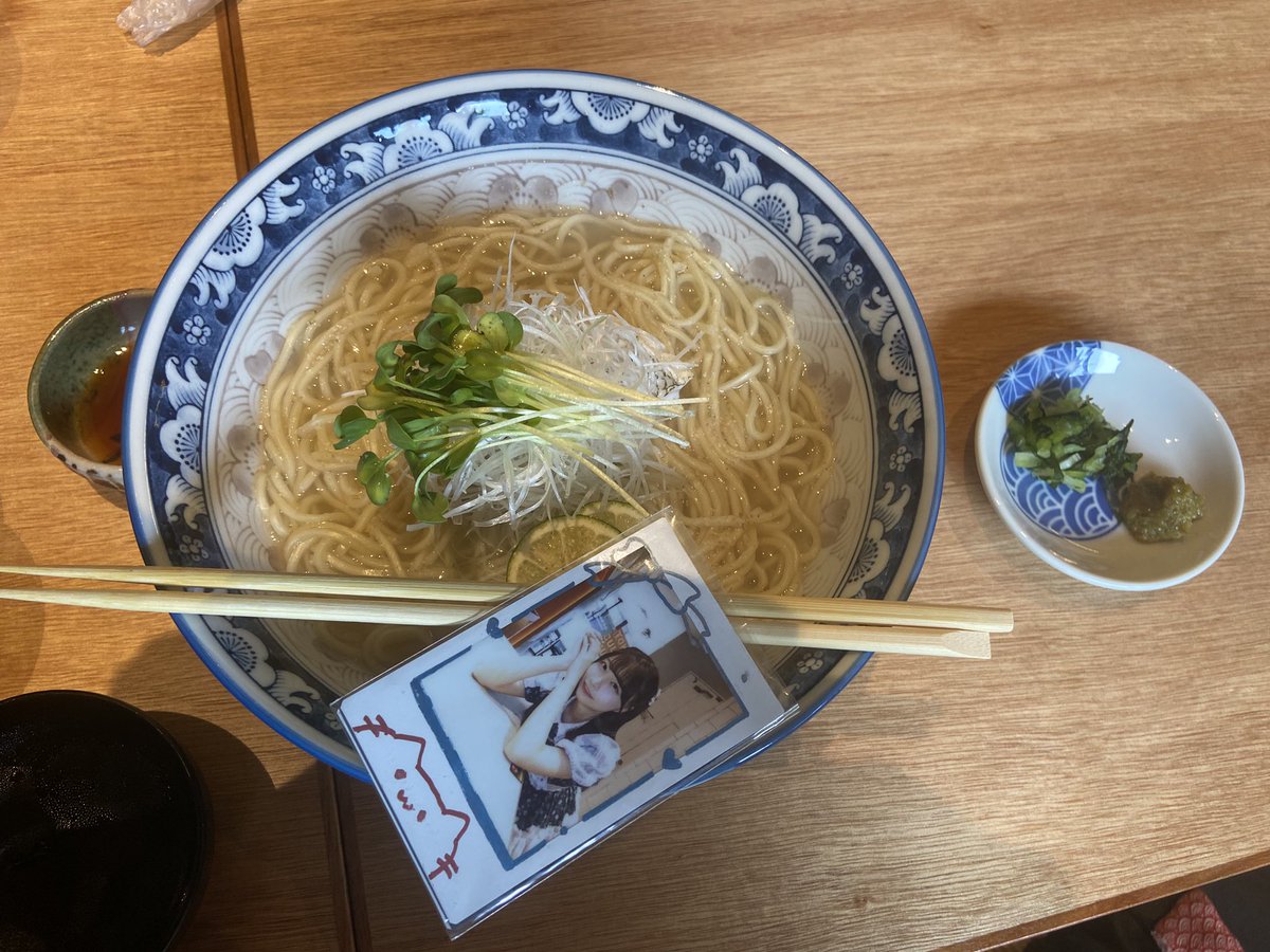 akikaze815's tweet photo. 今日は仁尾のMAWARUへ
焼き魚定食🐟✨
鯛ラーメン🍜✨
美味かった😊
この後、体調崩して
夕方まで寝てた😓
#鈴木優香
#MAWARU https://t.co/ZuwJ51AQvl