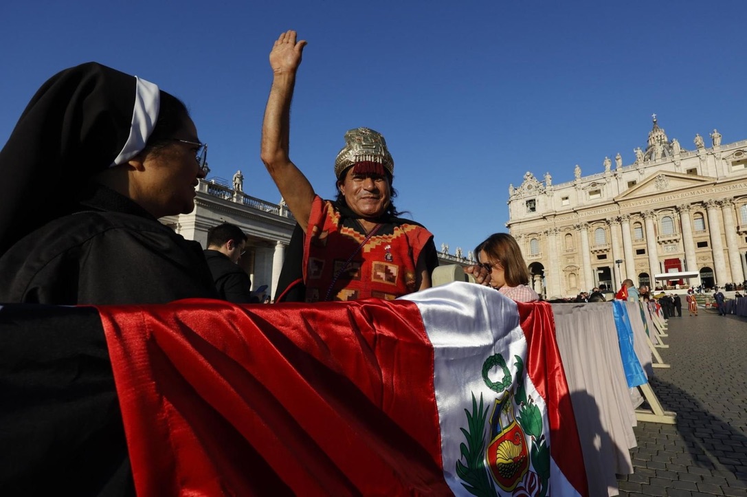 PoliticayModa's tweet photo. Pese a ser estadounidense de nacimiento, está claro que León XIV es peruano. Feliz pontificado! 🤍✨

Más en Instagram: @lapoliticaymoda https://t.co/0oI0zA2u8P
