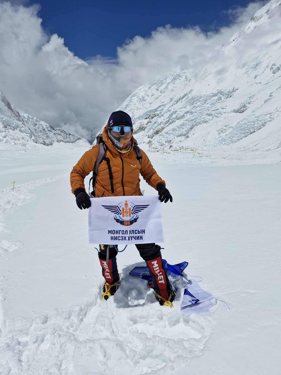 🇲🇳 Batkhishig Baldorj (L) and Battogtokh Altangerel (R) successfully scaled, Mt Everest (8848.86 m), this morning 18.05.2025 NPT. CONGRATULATIONS!🙏