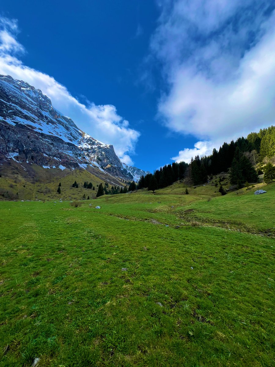 Good morning!

Saturday isn’t a break, it’s a checkpoint.
Time to realign with your goals.
Refuel, rethink, restart.
Make the most of your weekend.

Have a great day!