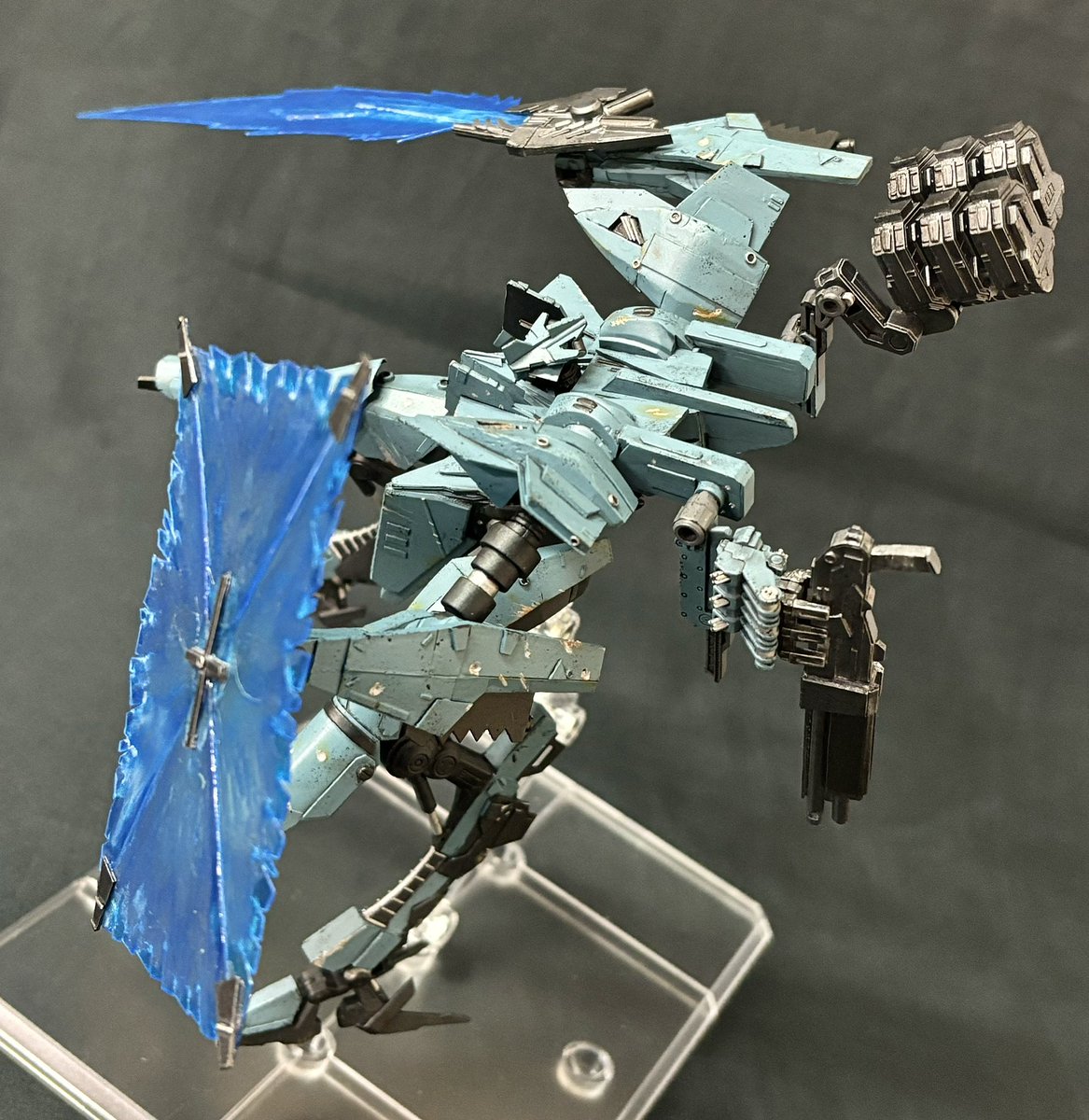 mentai_mayo107's tweet image. あの…フロムさん…
左腕のシールド実装まだですか…?
(右腕のブレード実装も)
あと…バンダイさんとコトブキヤさん…
ACシュリーカーの既製品まだですか…⁇
#AC6 #30MM #SecretLevel 
 #俺のシールドを見せつけろ