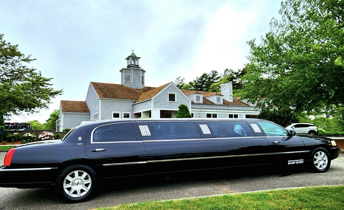 PlymouthCoach's tweet image. PROM- Friends from Plymouth arrived at Bay Pointe Country Club via Limousine for their special night. Congratulations!!

#arrivetogether #limotoprom #specialoccasionlimo #southshoreslimoservice #worryfreetransportation

Plymouthcoach.com