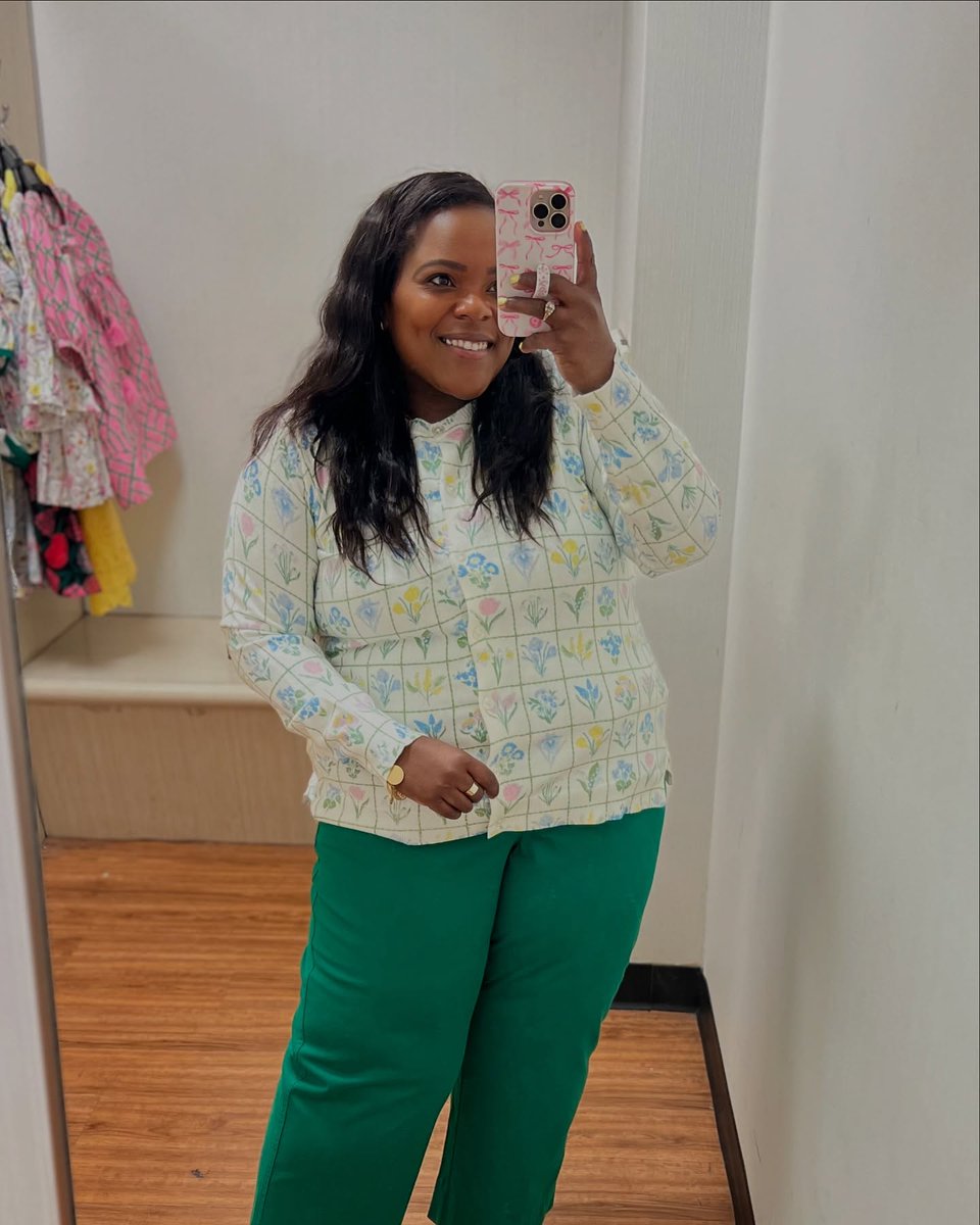 Alice012176's tweet photo. Okay, hear me out! 🤌🏽 This gorgeous floral grid print is giving *designer* vibes, but what if I told that each look is from belk and under $50?! 🤭 https://t.co/KGAUE0Ok78